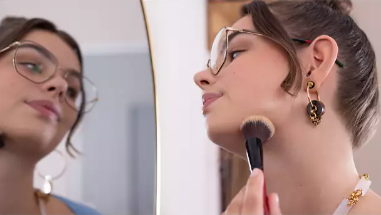 Gentle use on the upper lip, chin and cheeks